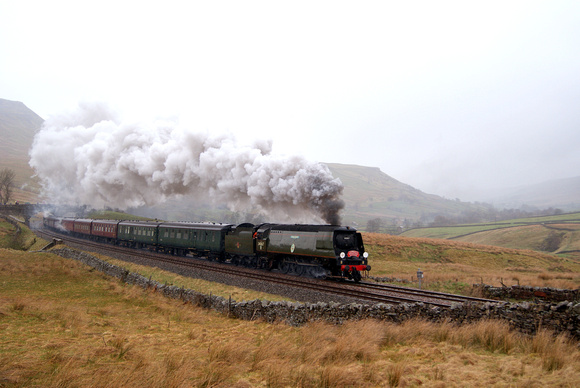 34067 'Tangmere' Climbing out of Mallerstang on the CME 12/04/12