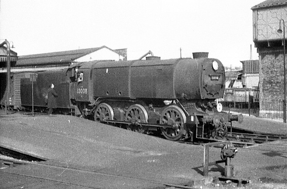 Bulleid Q1 0-6-0 33008 at Salisbury 1963