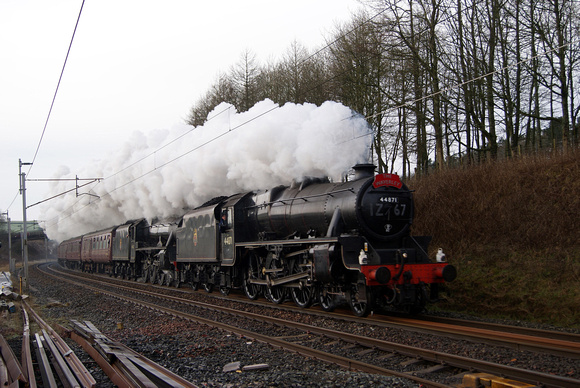 Black 5s 44871 and 45407 on the 'Winter Cumbrian Mountain Express' 28/01/12