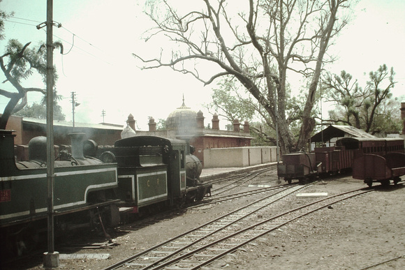 Dhaulpur station with ZA/4 and D/1 class locos