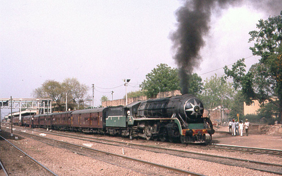 WP pacific departing from Gwalior