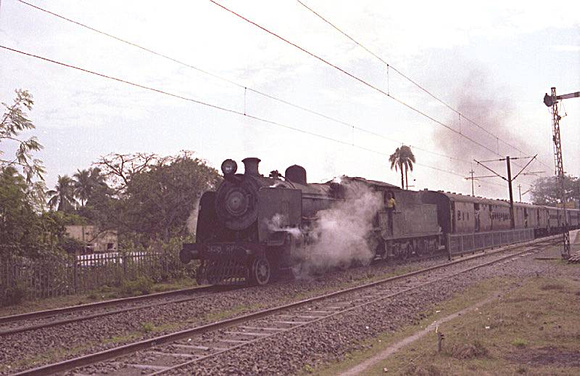 HPS 4-6-0 near Krishnanagar north of Calcutta.