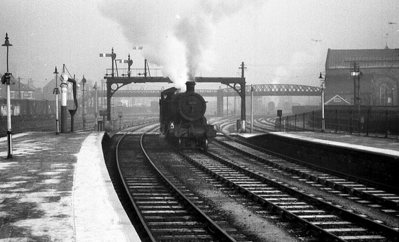 Ex GWR 28xx 2-8-0 at Oswestry in the cold winter of 1962/63