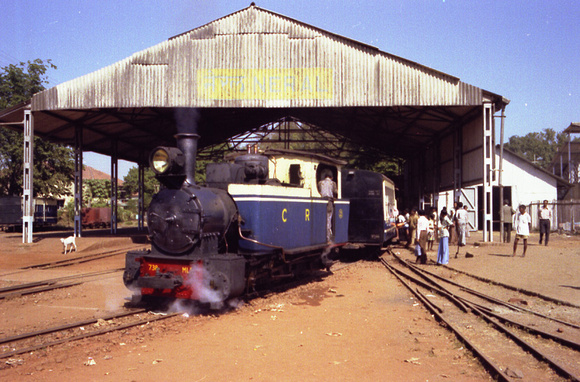 ML class 0-6-0 tank at Neral junction with the main line.